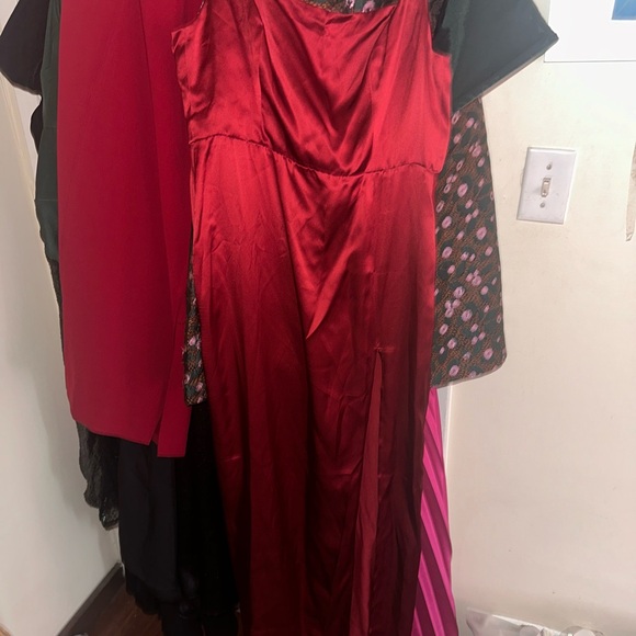 Red silk Reformation Solvang dress in size 6 - midi length with slit. - Picture 5 of 8